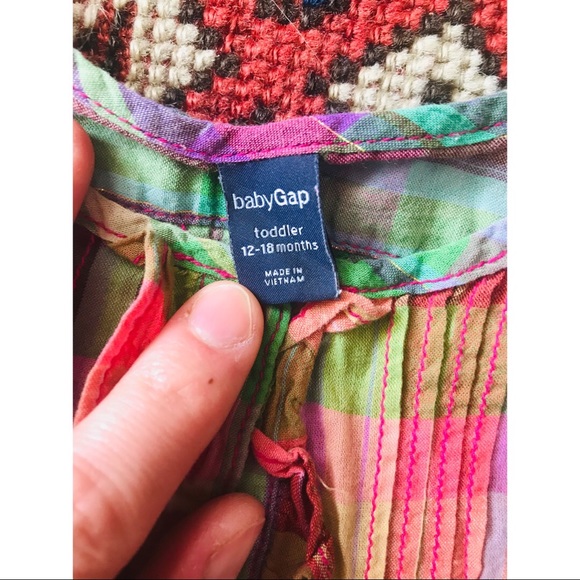 ♥️💵 4 for $10!!! Gap rainbow blouse! - Picture 5 of 6